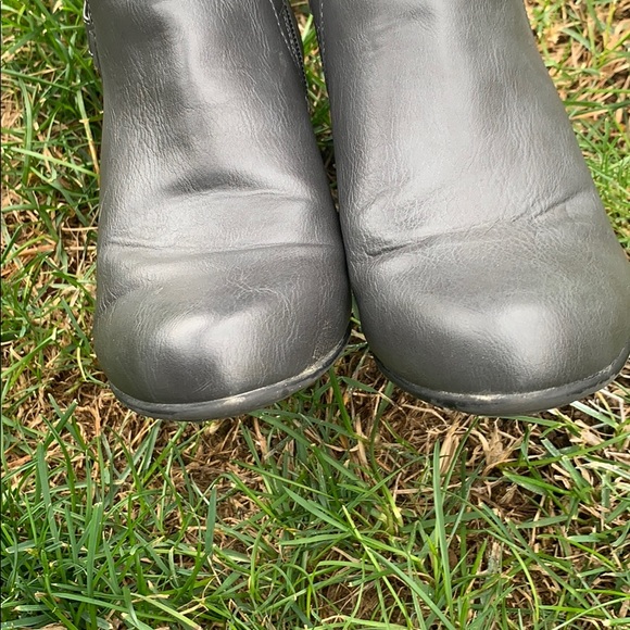 Nine West gray Dakota boots - Picture 6 of 16